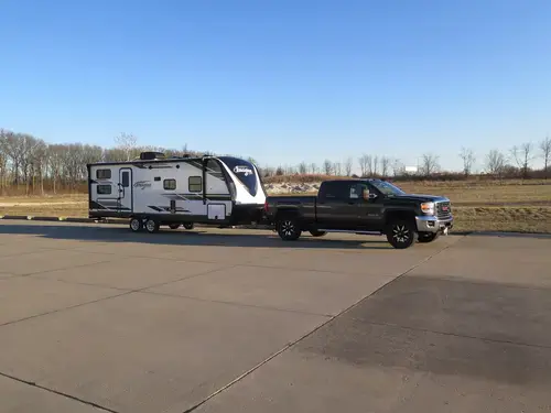 Travel Trailer Hooked Up to Truck. 